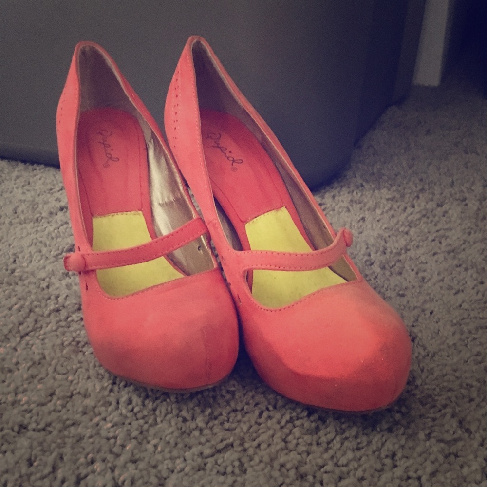 Qupid pink pumps
